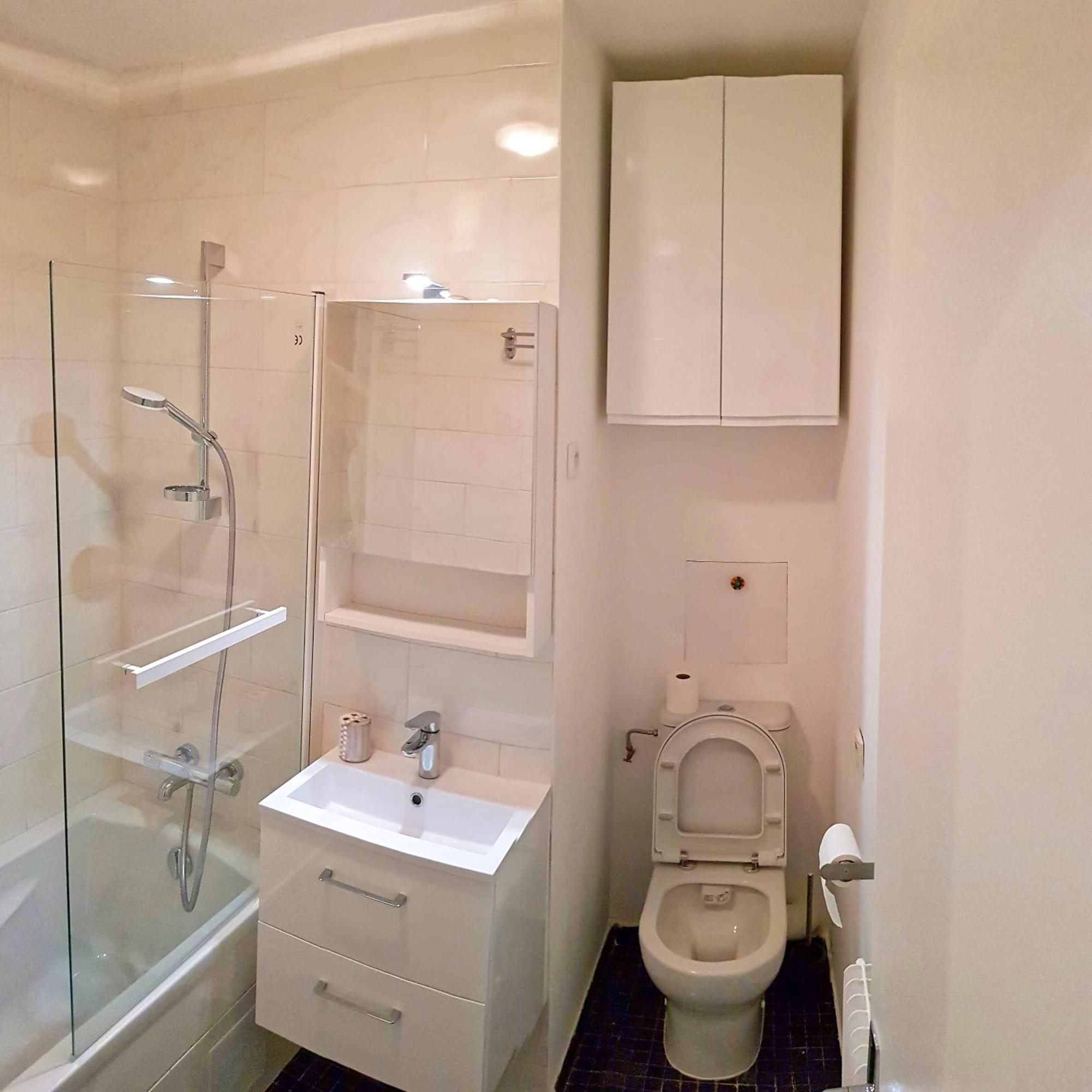 Chic Parisian Studio Retreat Bright Spacious And Secure Parking Экстерьер фото